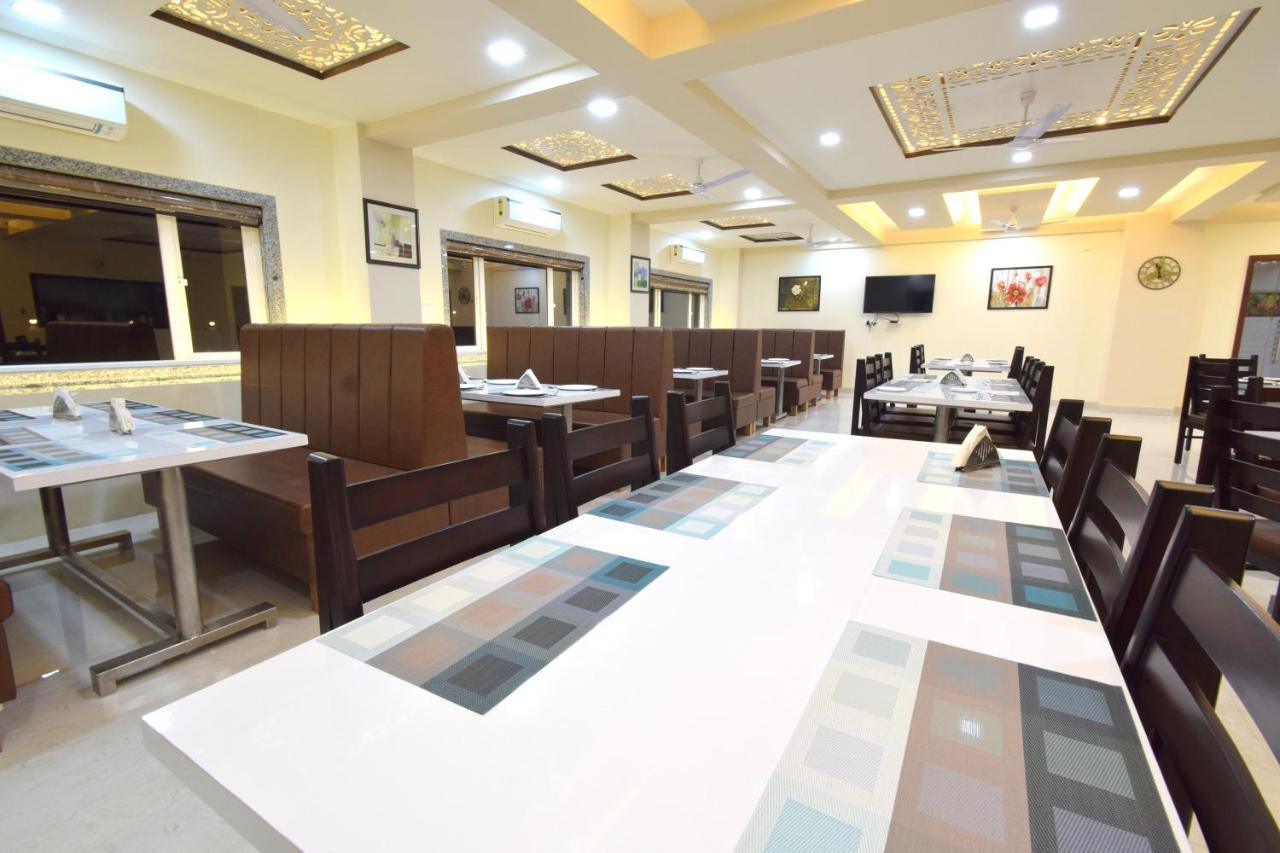 The Sky Imperial- Hotel Gopal Darshan Nathdwara Exterior photo