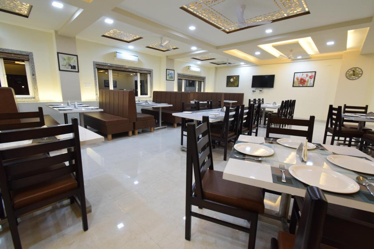The Sky Imperial- Hotel Gopal Darshan Nathdwara Exterior photo