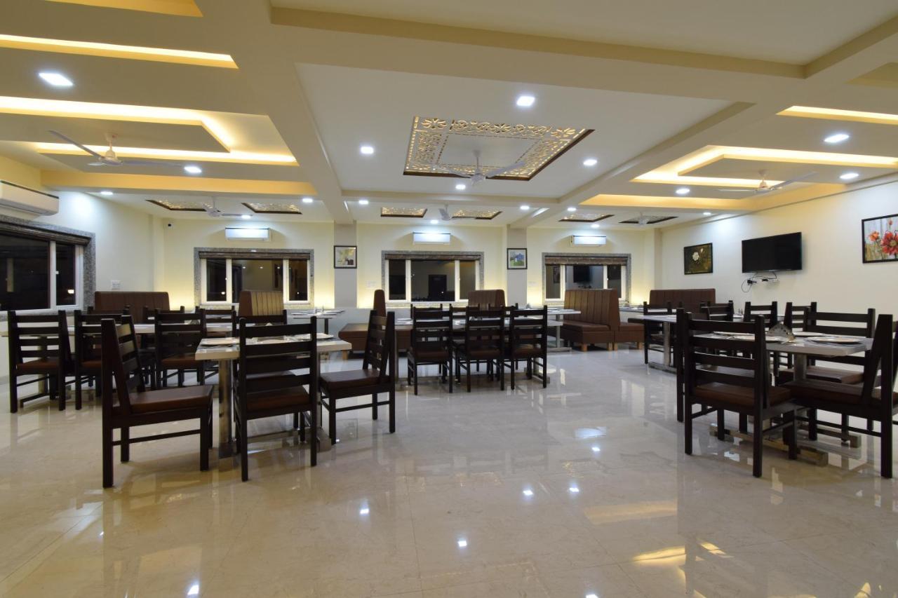 The Sky Imperial- Hotel Gopal Darshan Nathdwara Exterior photo