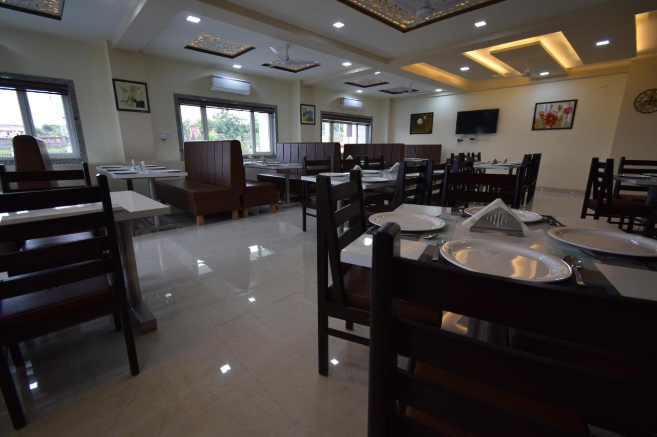 The Sky Imperial- Hotel Gopal Darshan Nathdwara Exterior photo