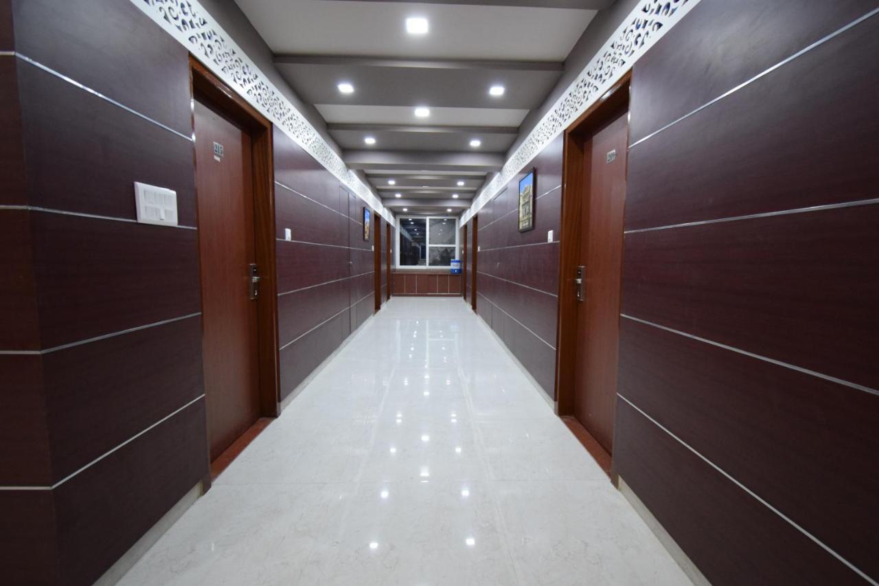The Sky Imperial- Hotel Gopal Darshan Nathdwara Exterior photo